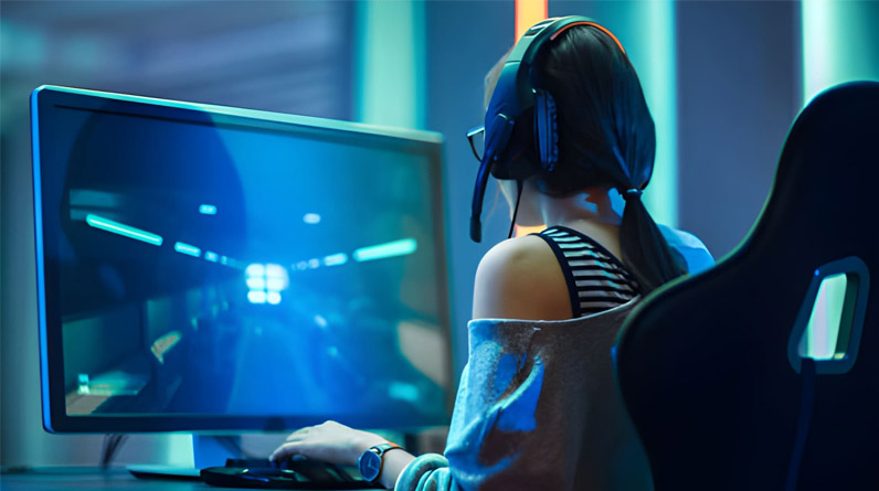 female gamers breaking stereotypes in mobile gaming